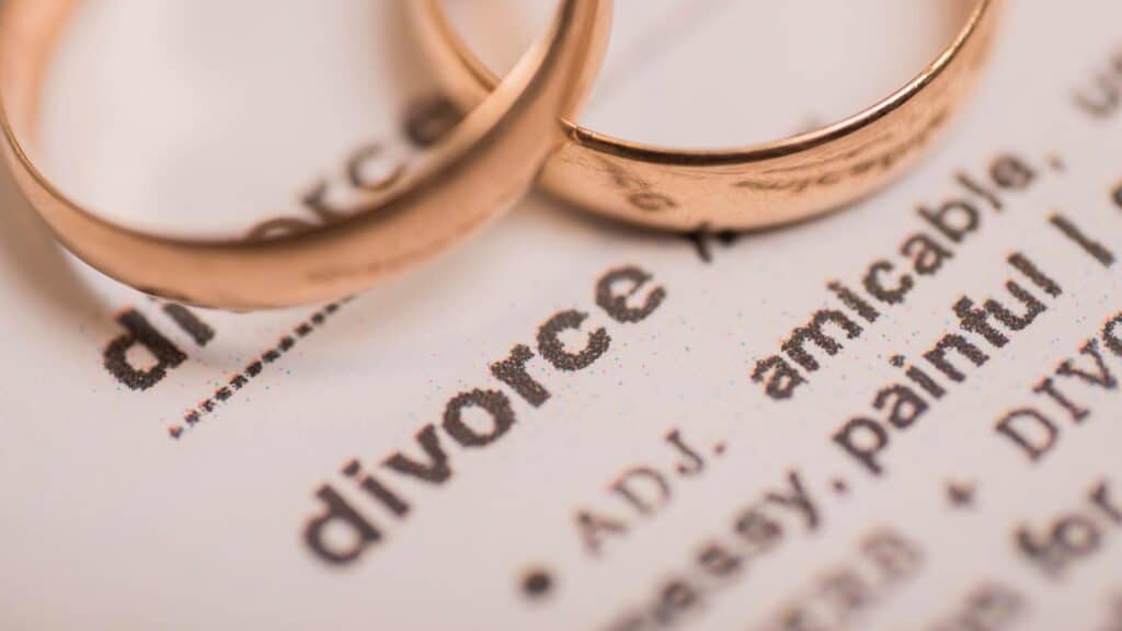 wedding rings divorce